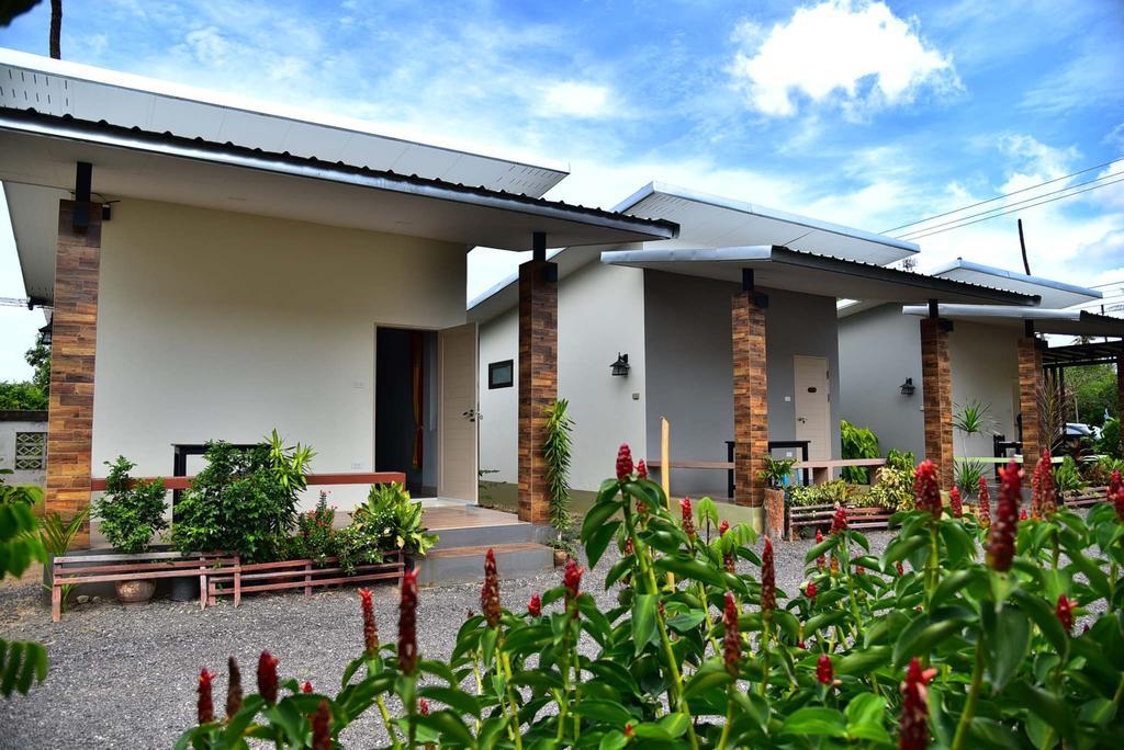 The House At Pranburi Hotel Exterior photo